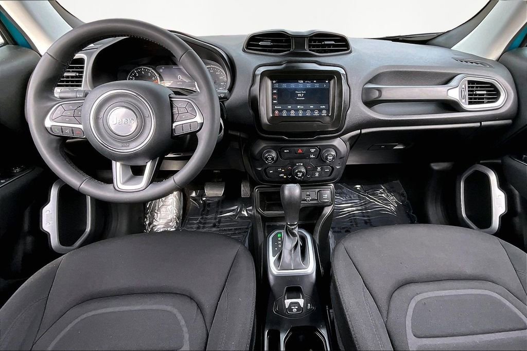 Used 2021 Jeep Renegade Latitude image 7