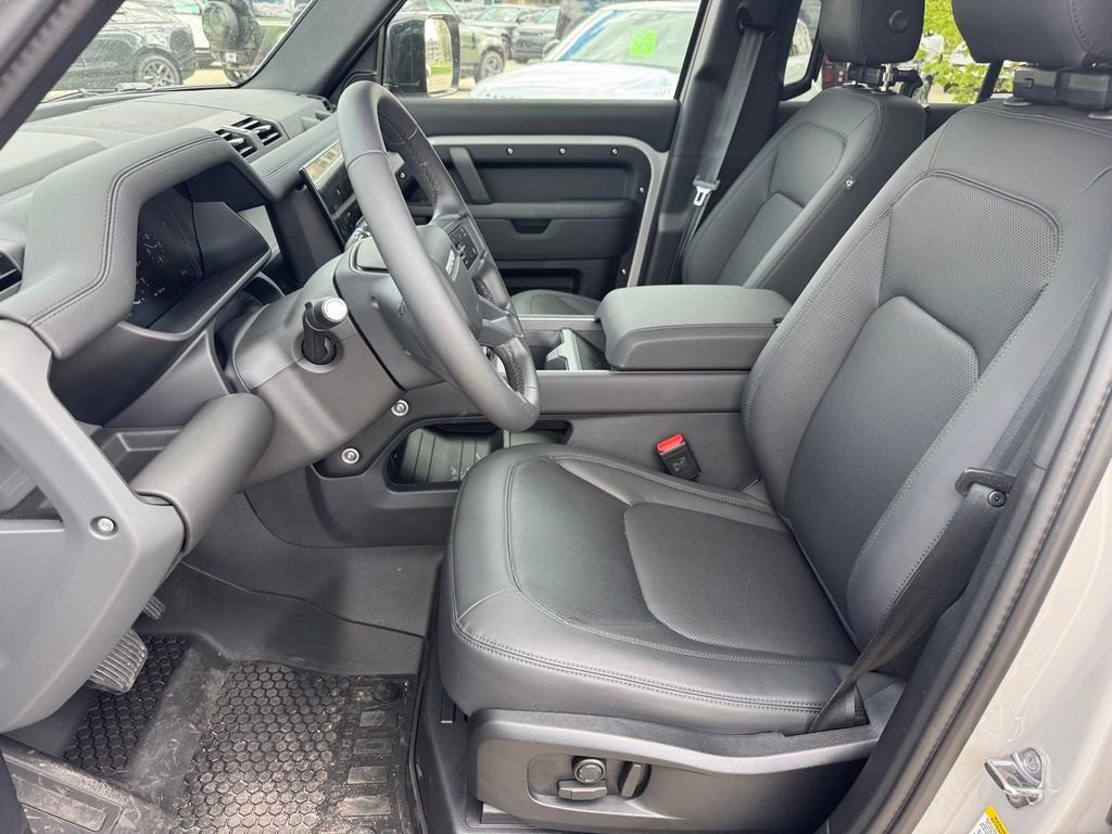New 2026 Land Rover Defender 110 X-Dynamic SE AWD/4WD image 7