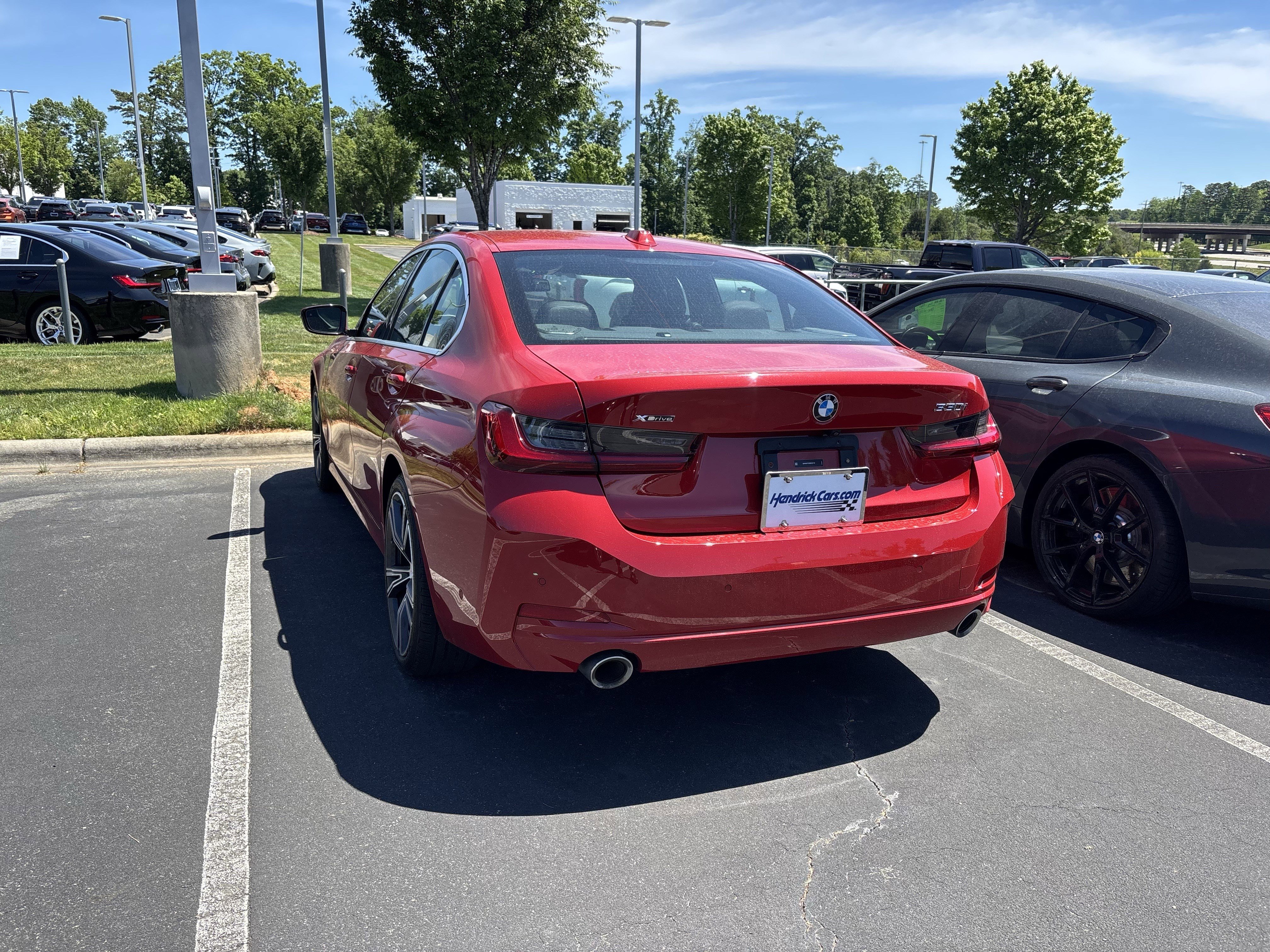 Certified 2024 BMW 330i xDrive Sedan w/ Premium Package AWD/4WD image 19