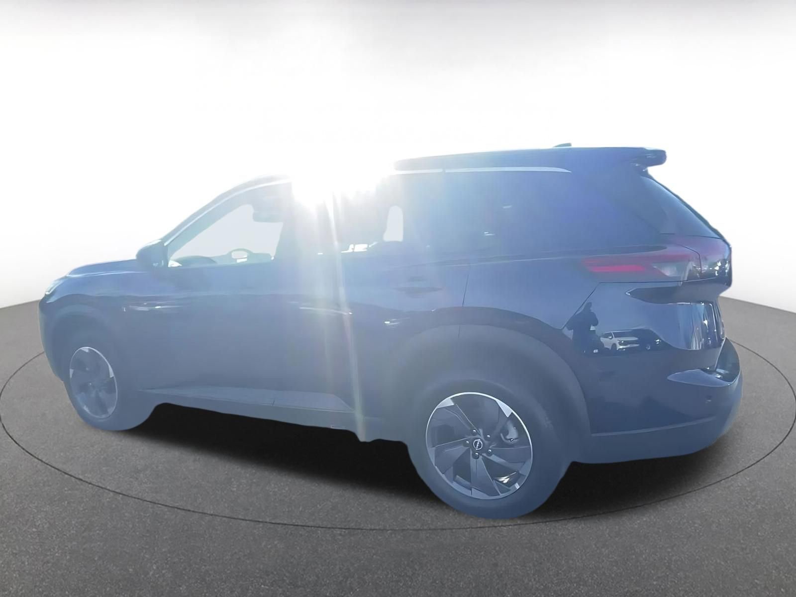 Used 2025 Nissan Rogue SV image 10