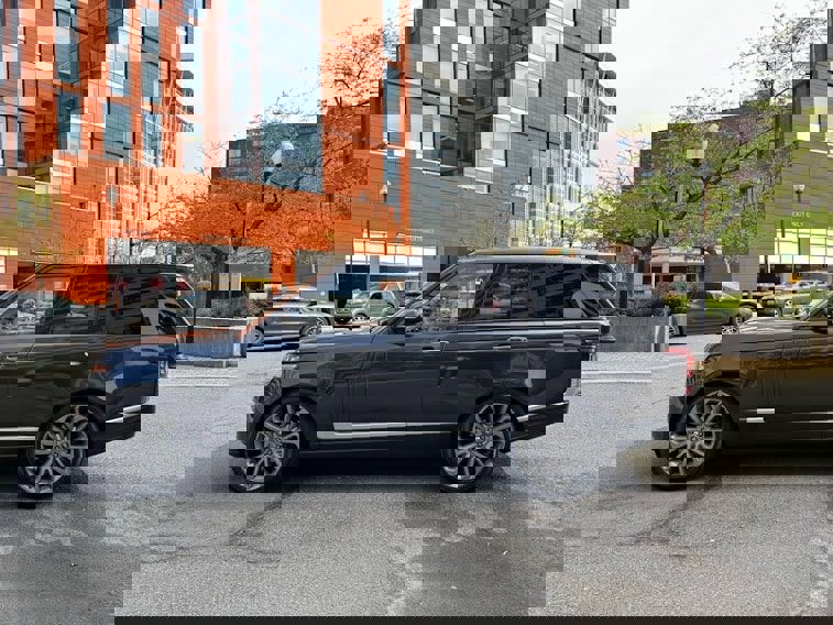 Used 2015 Land Rover Range Rover Autobiography image 6