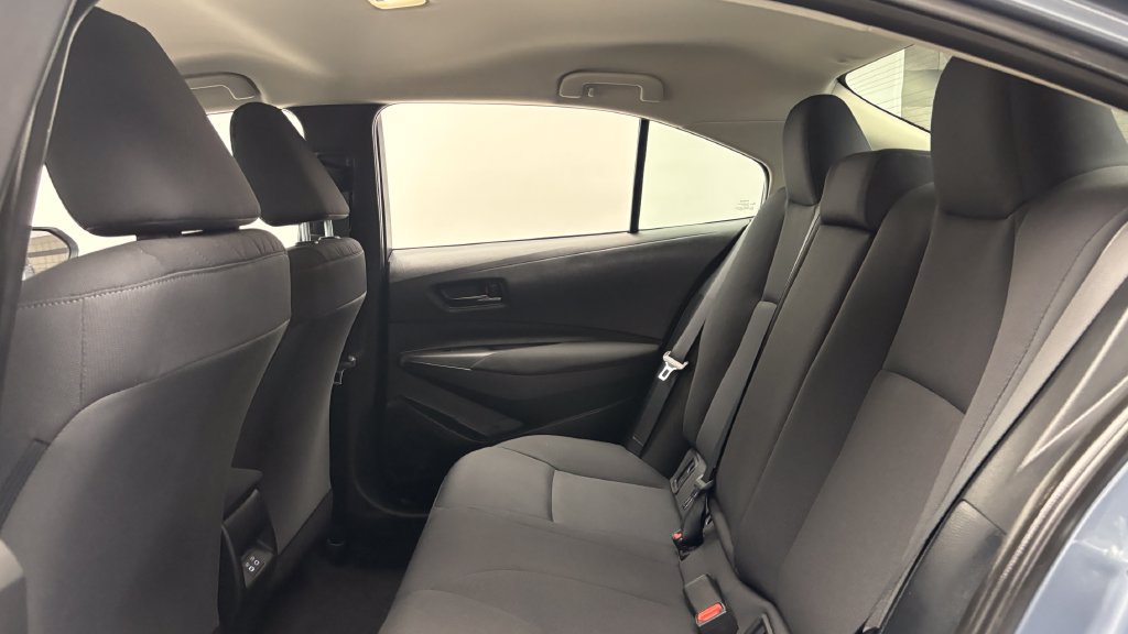 Used 2024 Toyota Corolla LE FWD image 30