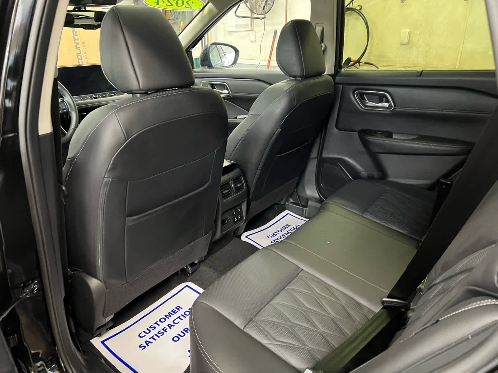 Used 2024 Nissan Rogue Platinum w/ Platinum Premium Package image 23