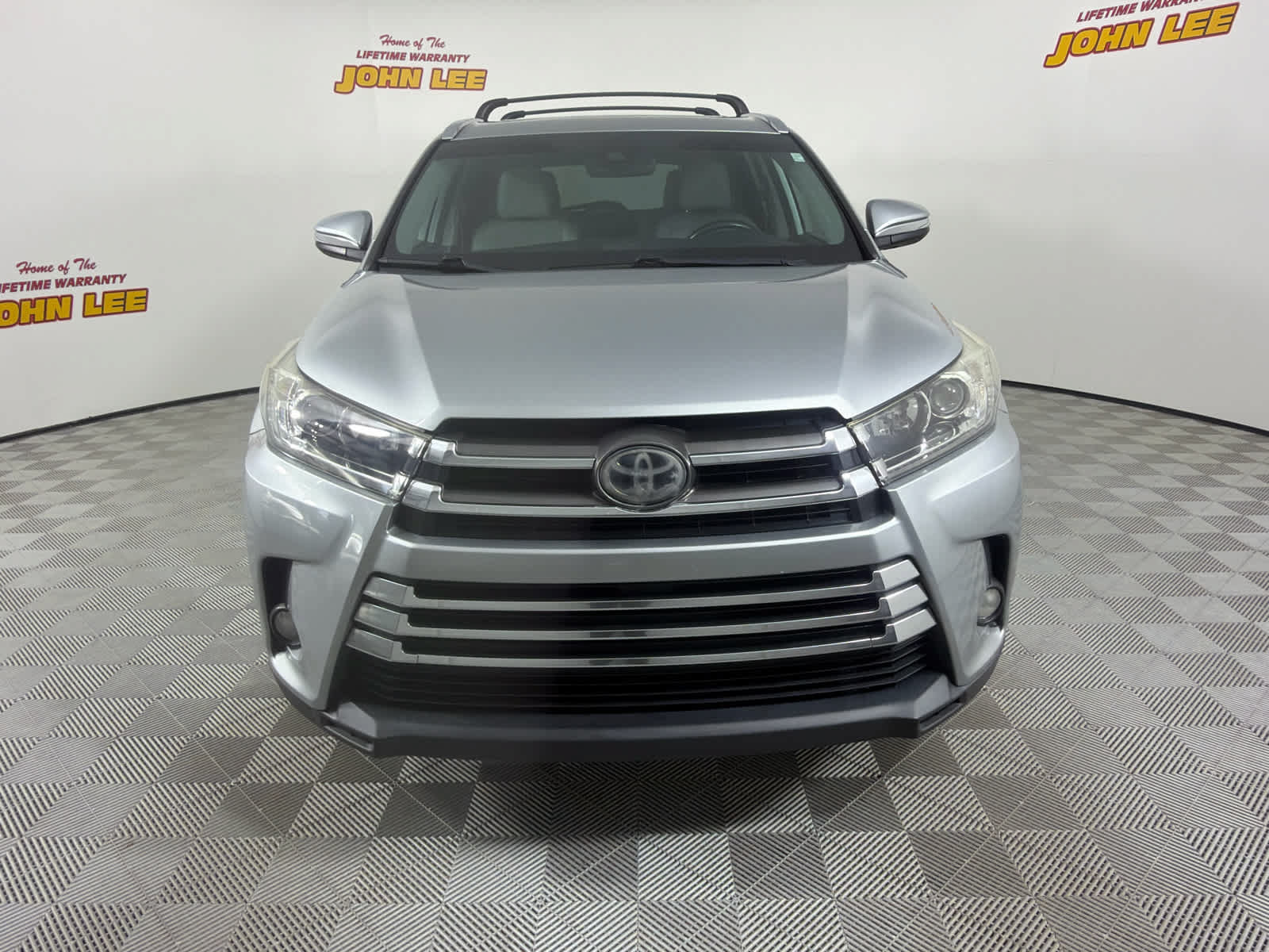 Used 2018 Toyota Highlander Limited AWD/4WD image 9