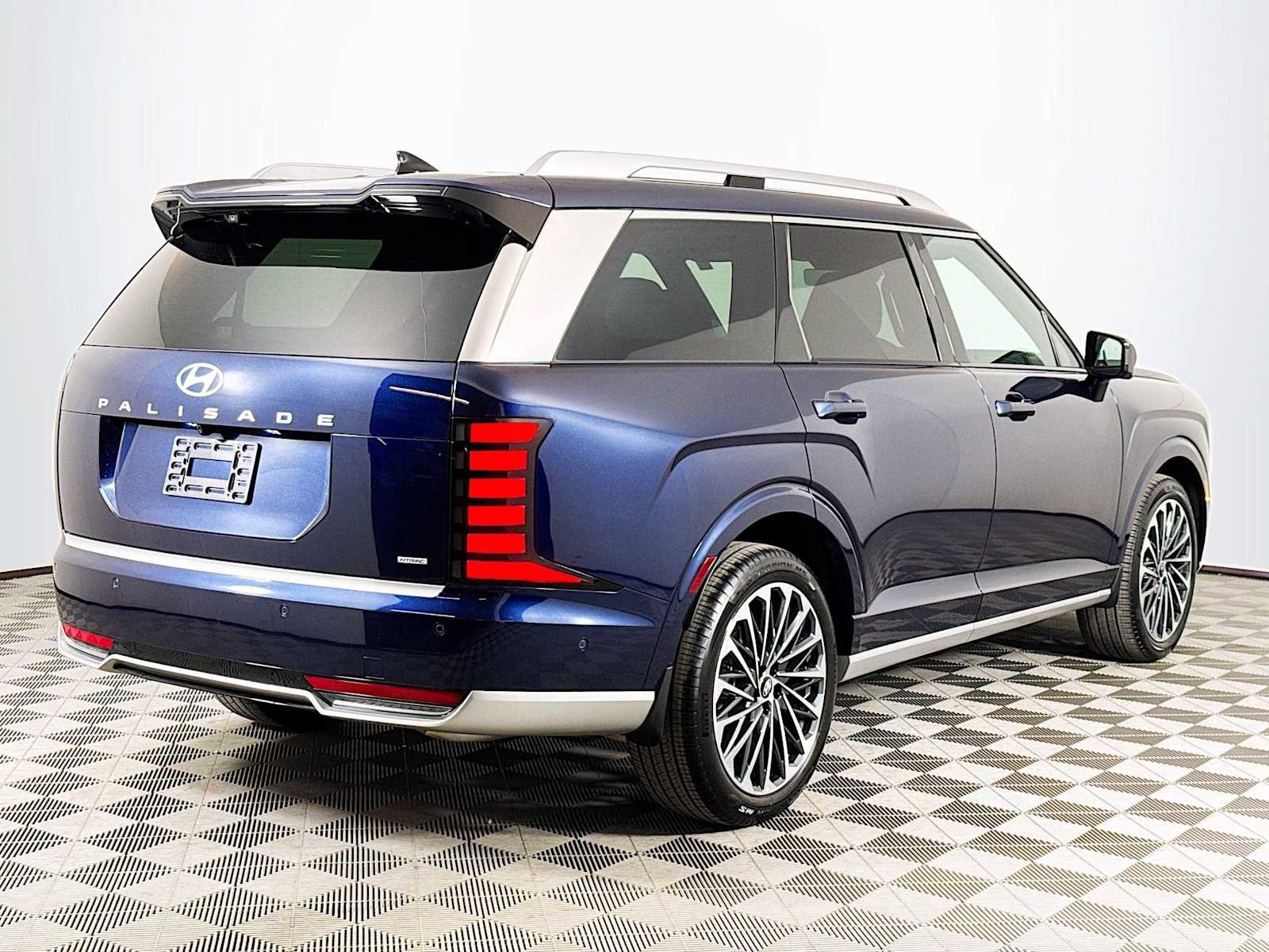 Used 2026 Hyundai Palisade Calligraphy AWD/4WD image 5