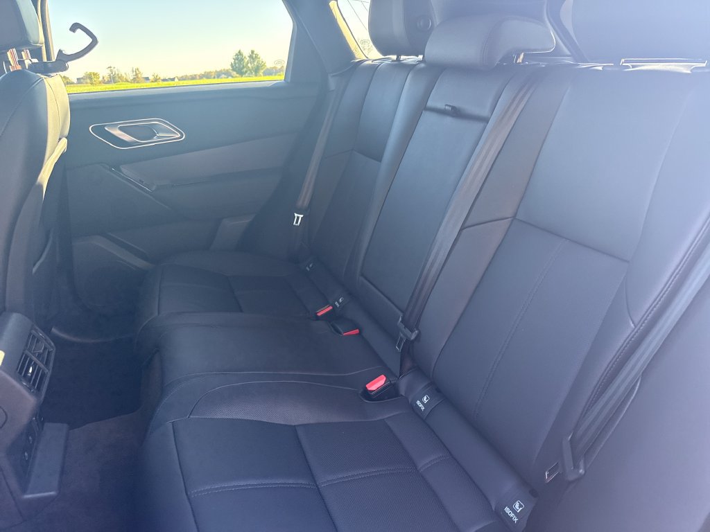 Used 2026 Land Rover Range Rover Velar Dynamic SE AWD/4WD image 16