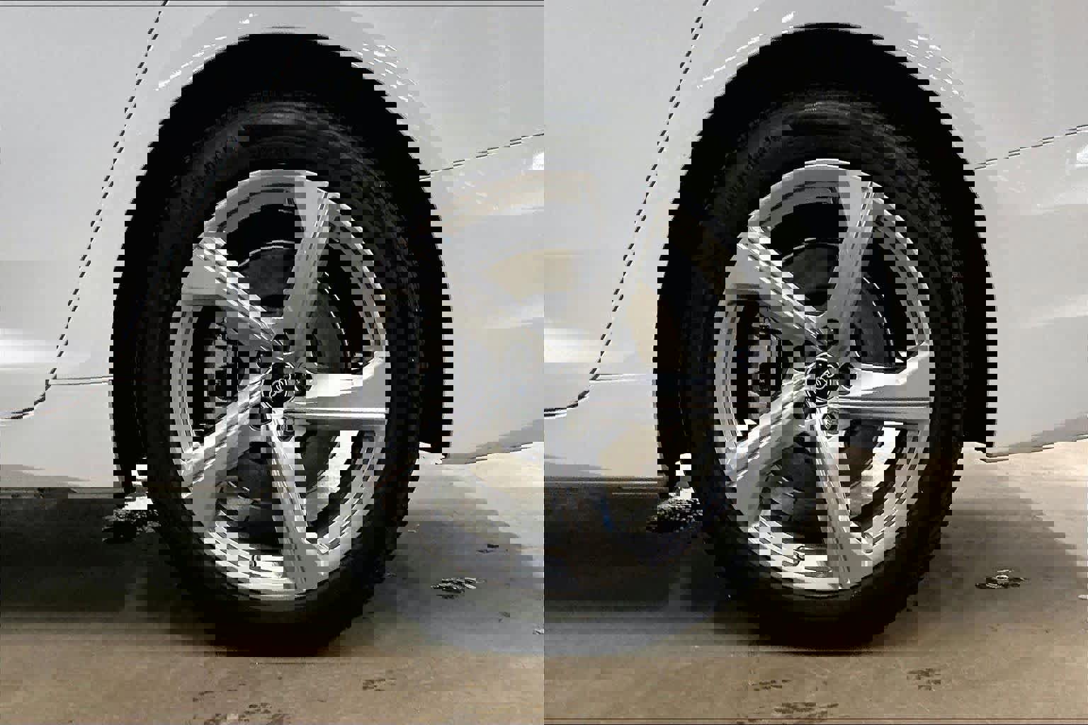 Used 2025 Audi A6 2.0T Premium image 12