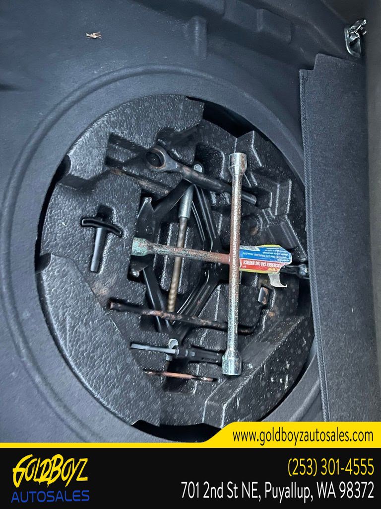 Used 2011 Hyundai Equus Signature RWD image 39