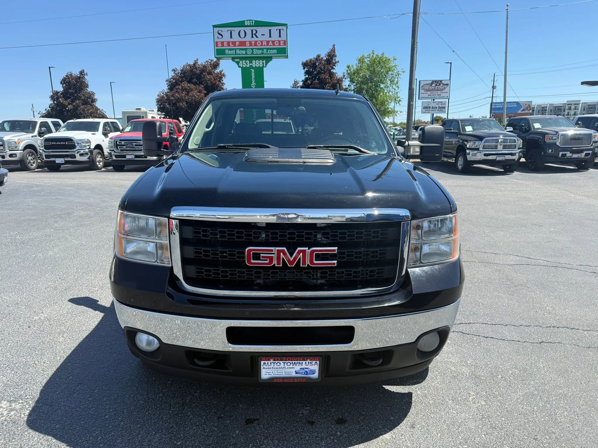 Used 2011 GMC Sierra 2500 SLT w/ Suspension Package, Off-Road AWD/4WD image 9