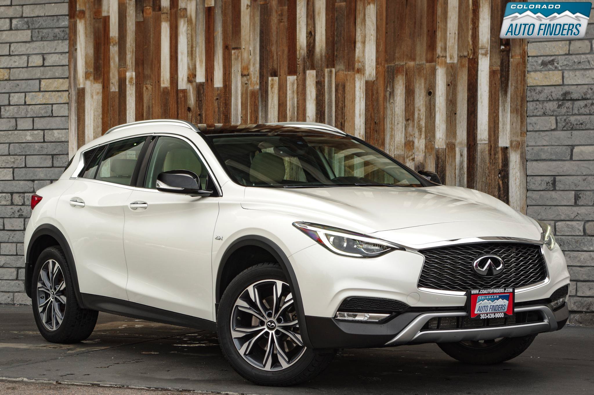 Used 2018 INFINITI QX30 Premium w/ Cargo Package AWD/4WD image 9