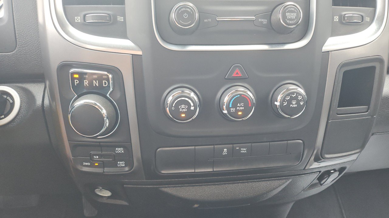 Used 2021 RAM 1500 Classic SLT AWD/4WD image 20