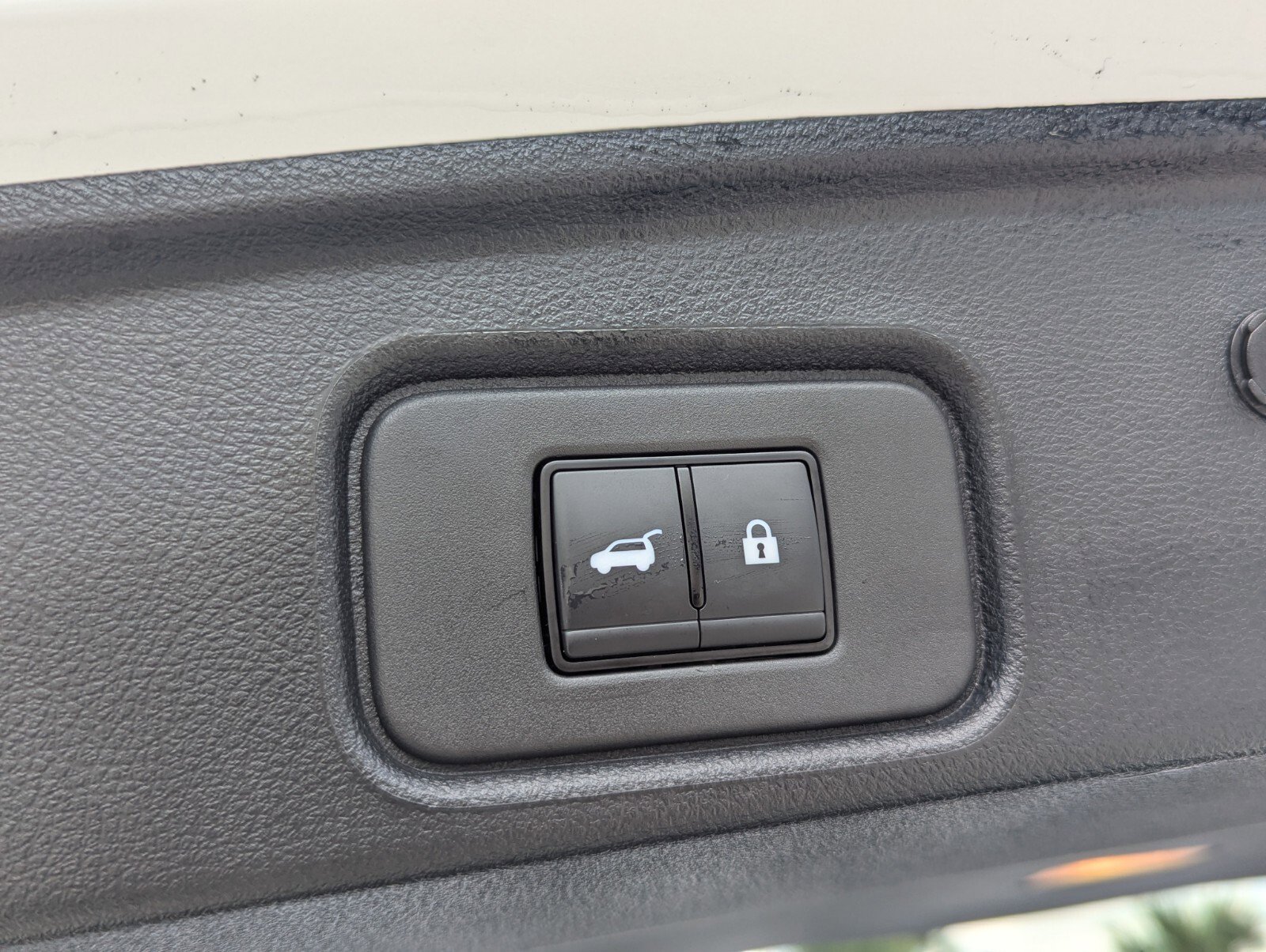 Certified 2025 Nissan Pathfinder SL FWD image 15