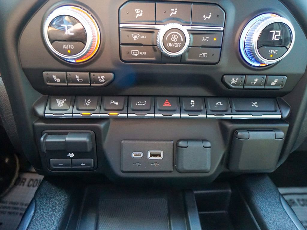 Used 2023 GMC Sierra 3500 Denali w/ Denali Ultimate Package image 30