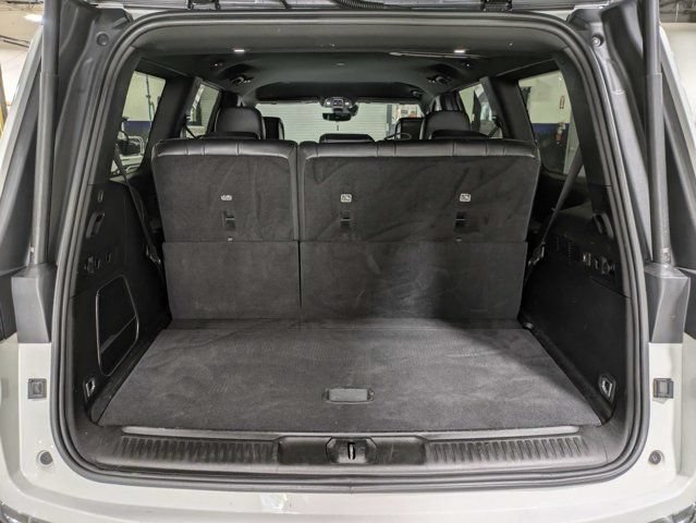 Used 2022 Jeep Wagoneer Series II AWD/4WD image 12