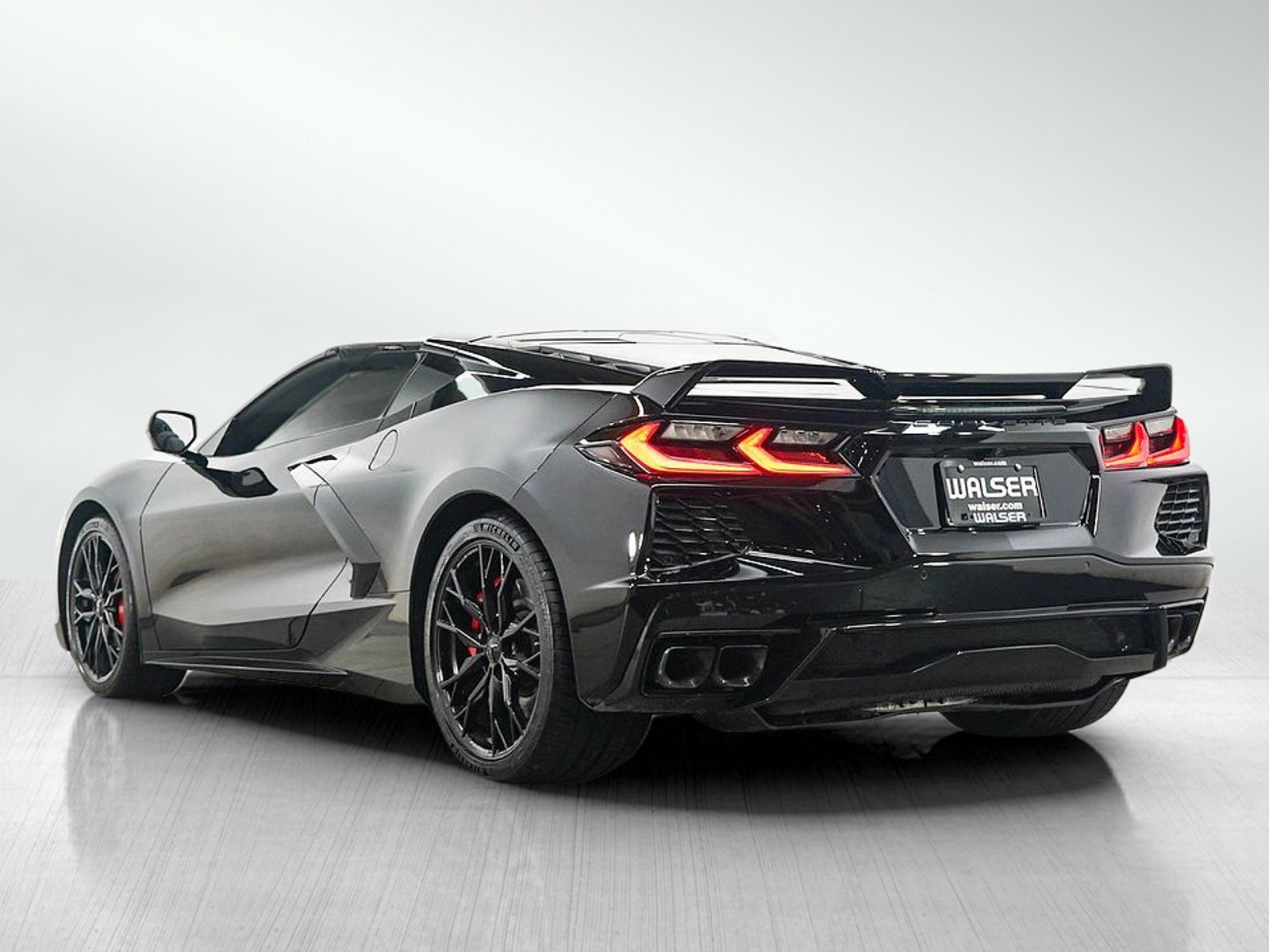 Used 2023 Chevrolet Corvette Stingray Coupe w/ Z51 Performance Package RWD image 4