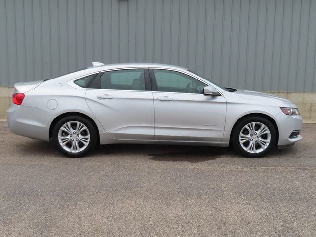 Used 2015 Chevrolet Impala LT w/ Convenience Package FWD image 2