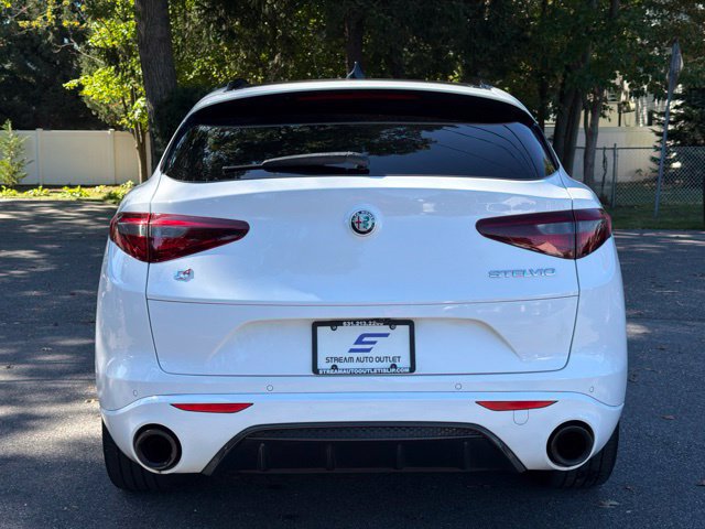 Used 2023 Alfa Romeo Stelvio Veloce AWD/4WD image 8
