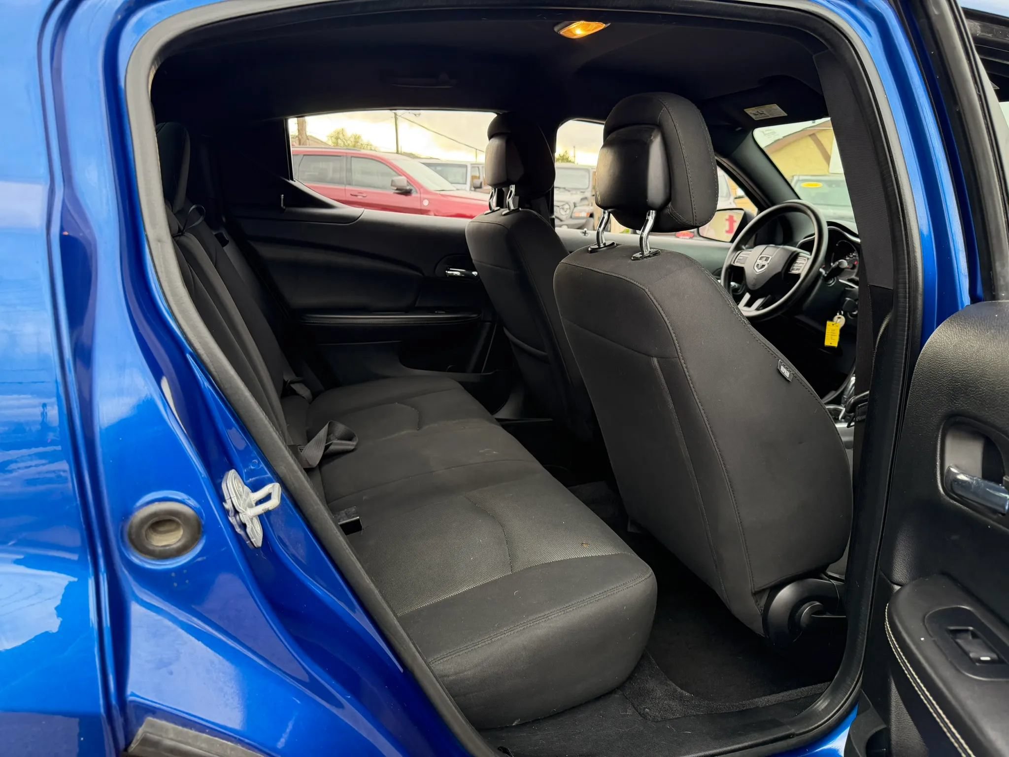 Used 2014 Dodge Avenger SE FWD image 16