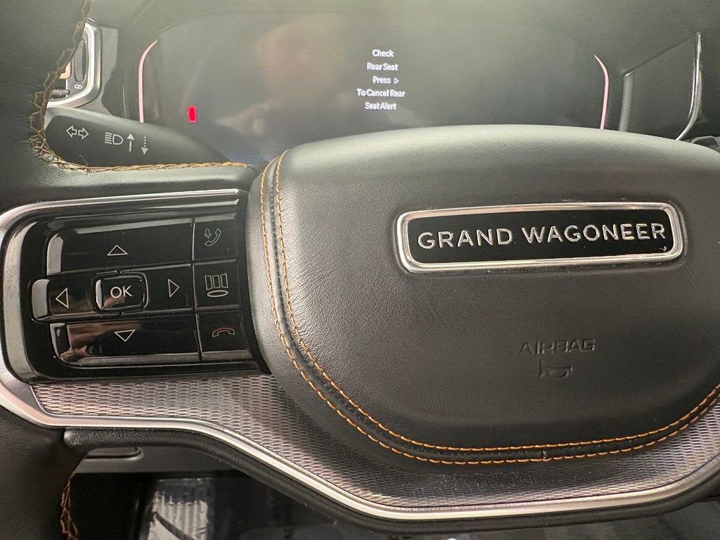 Used 2023 Jeep Grand Wagoneer Series III AWD/4WD image 33