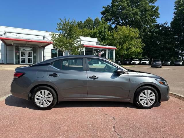 Used 2025 Nissan Sentra S image 6