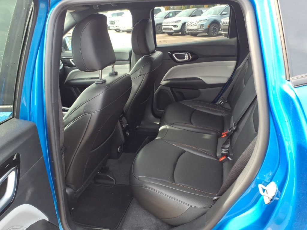 Used 2024 Jeep Compass Limited AWD/4WD image 9