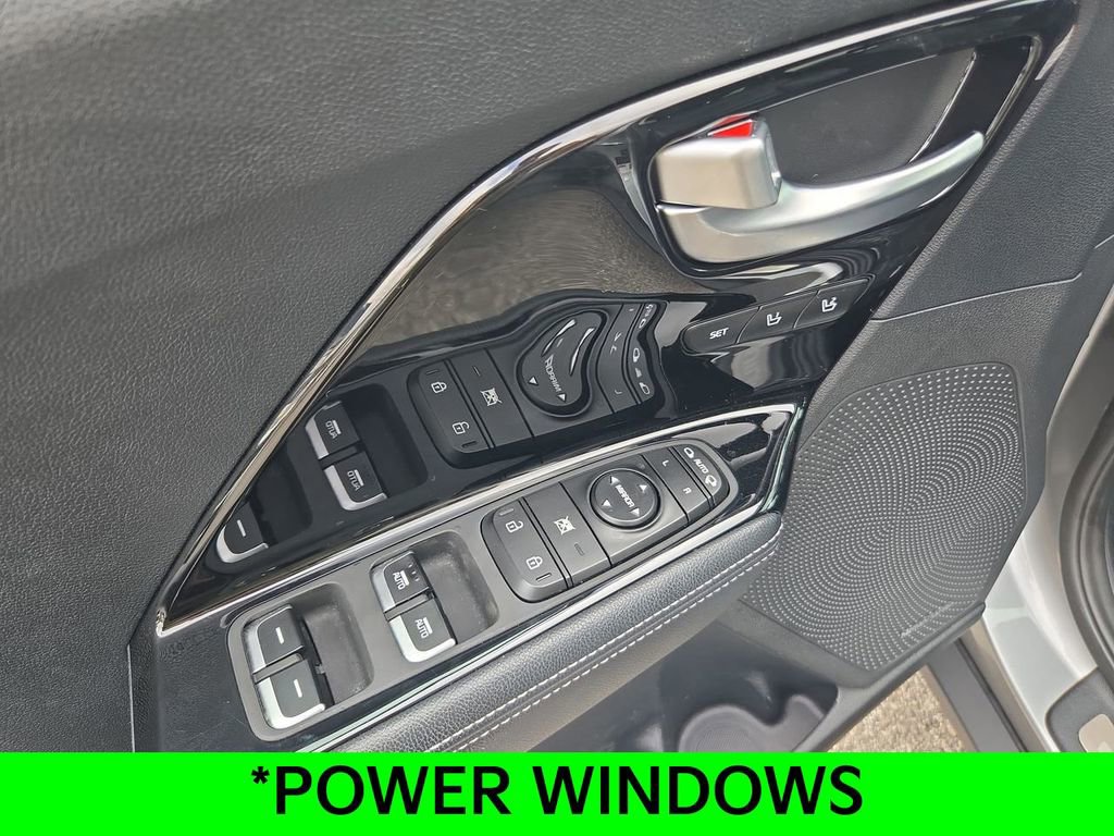 Used 2022 Kia Niro EX Premium image 13