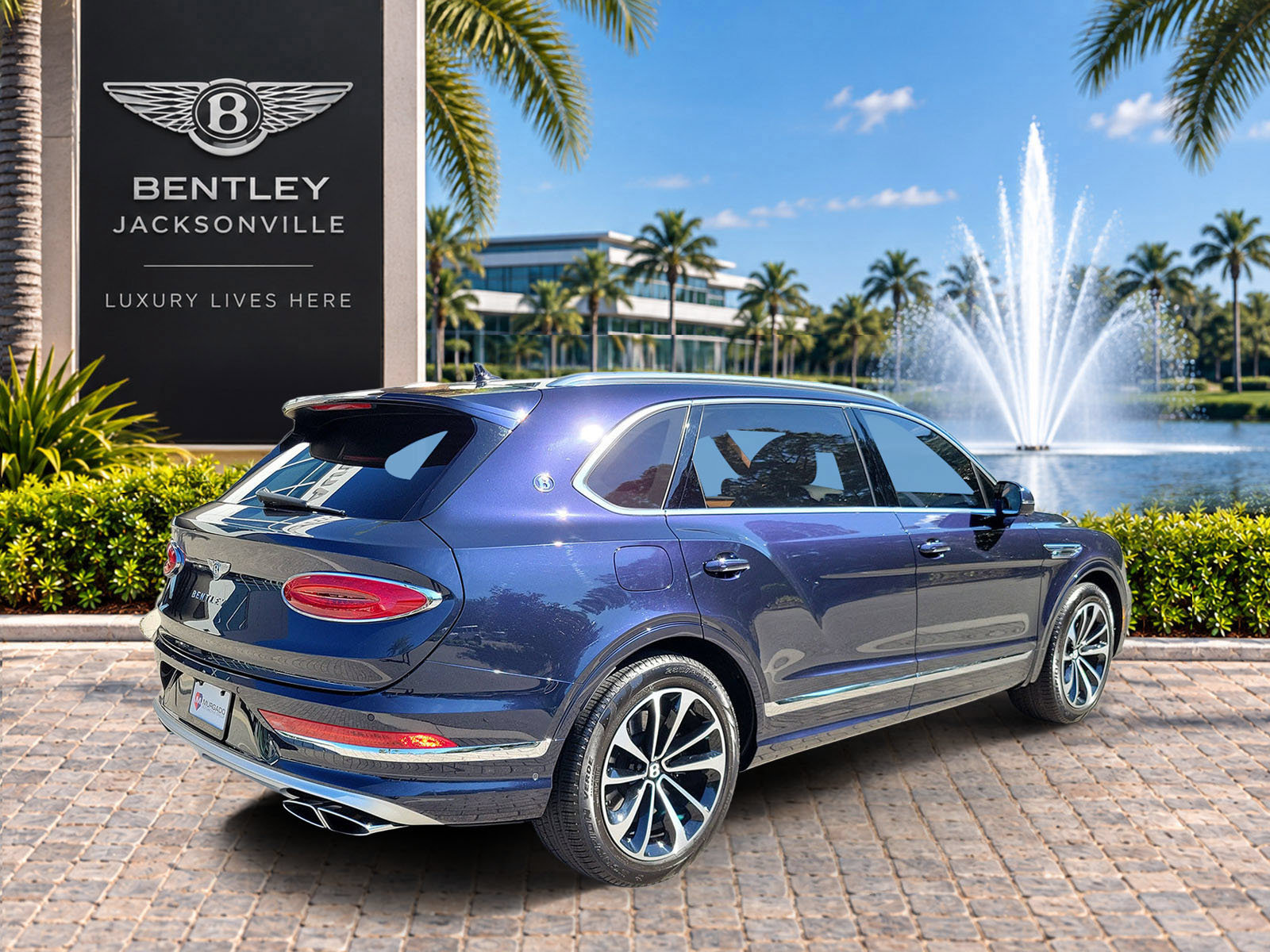 Certified 2025 Bentley Bentayga Extended Wheelbase AWD/4WD image 5