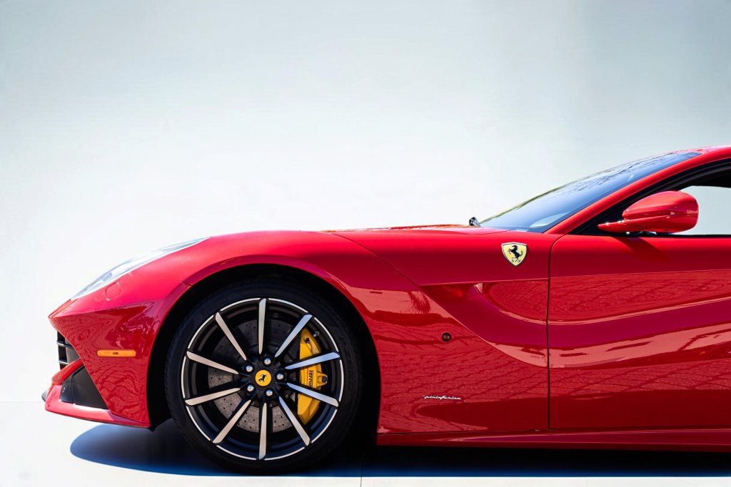 Used 2014 Ferrari F12 Berlinetta RWD image 28