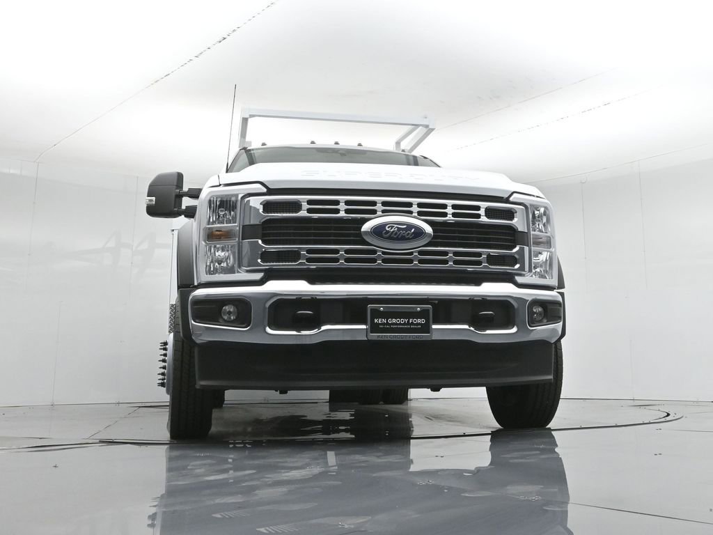 New 2025 Ford F450 XL w/ XL Chrome Package RWD image 53