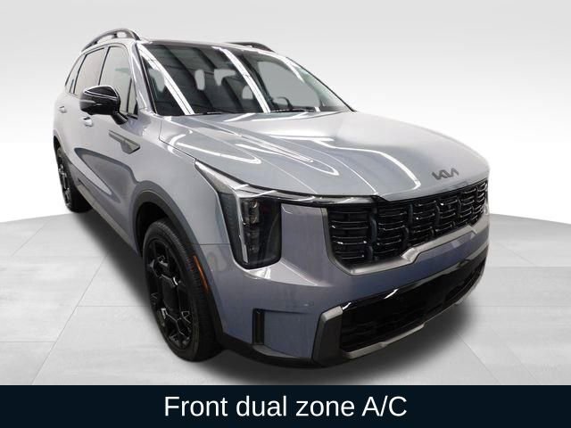 Used 2025 Kia Sorento SX image 2