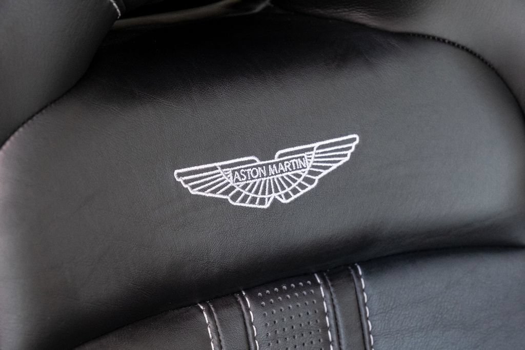 Used 2019 Aston Martin V8 Vantage Coupe RWD image 39