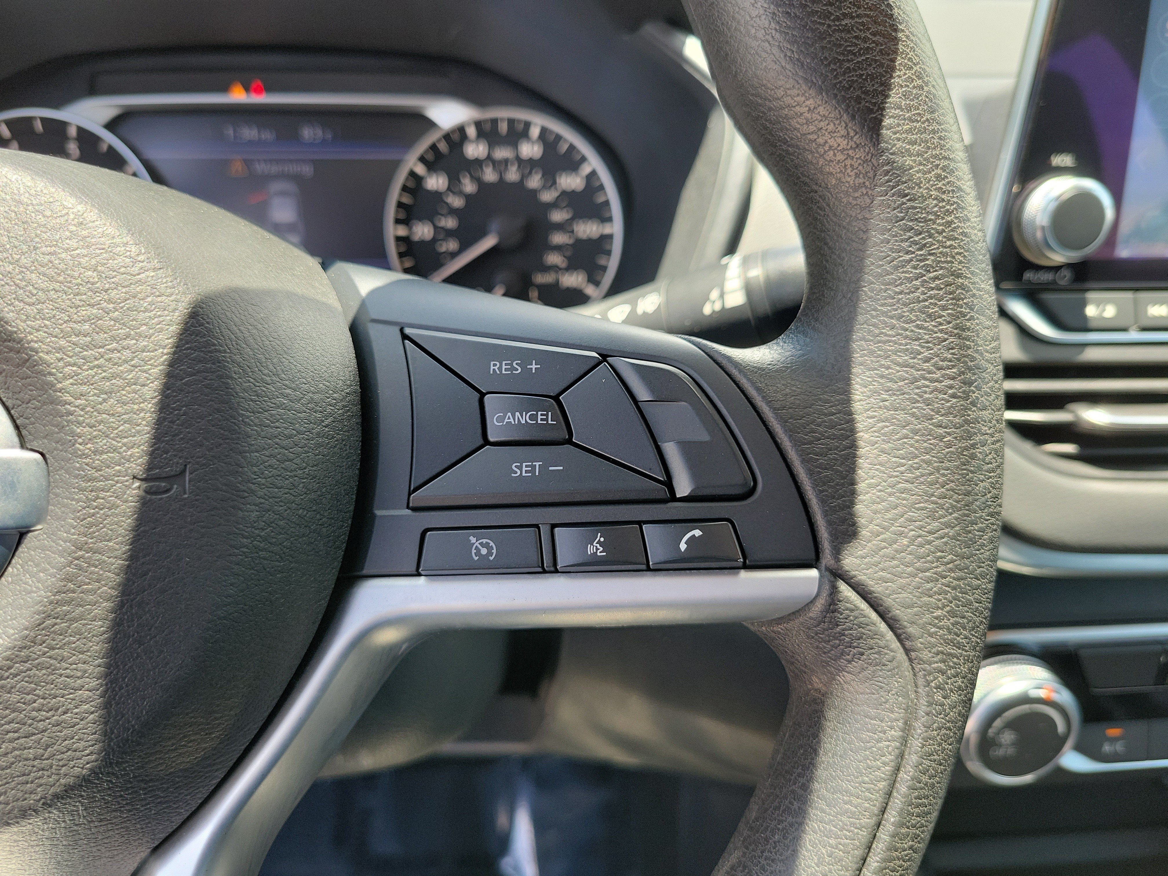 Used 2022 Nissan Altima 2.5 SV FWD image 21