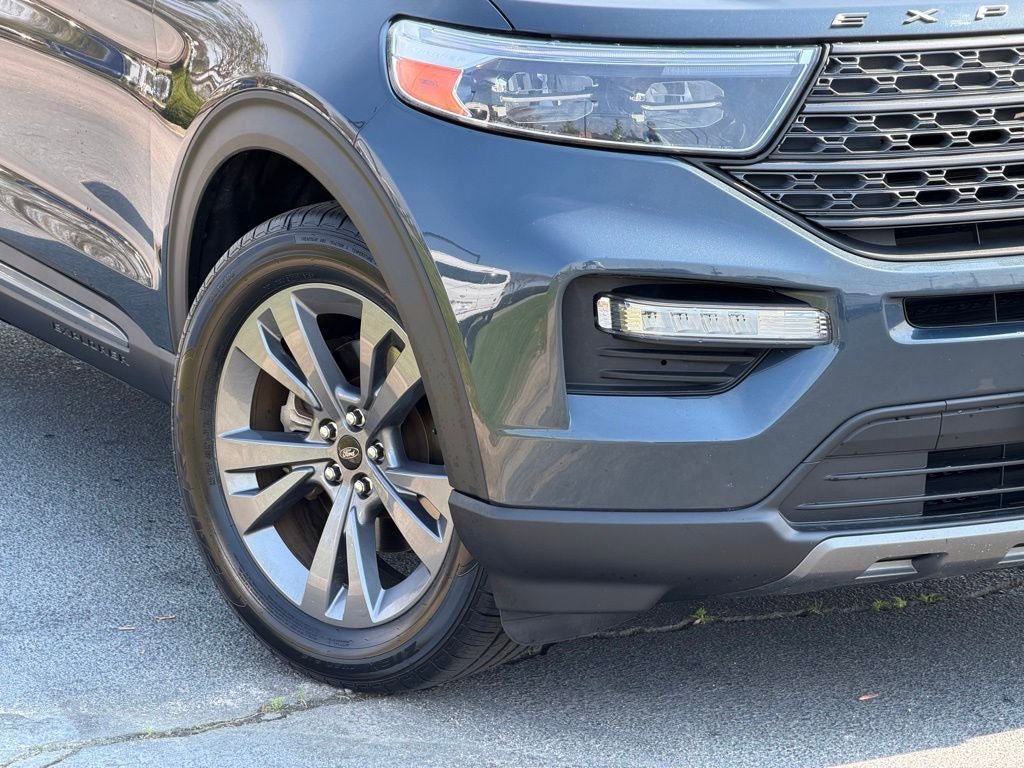 Certified 2023 Ford Explorer XLT w/ Equipment Group 202A image 9