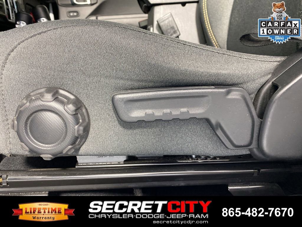 Used 2024 Jeep Wrangler Unlimited AWD/4WD image 13