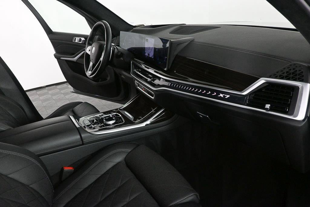 Used 2023 BMW X7 xDrive40i w/ Executive Package AWD/4WD image 23