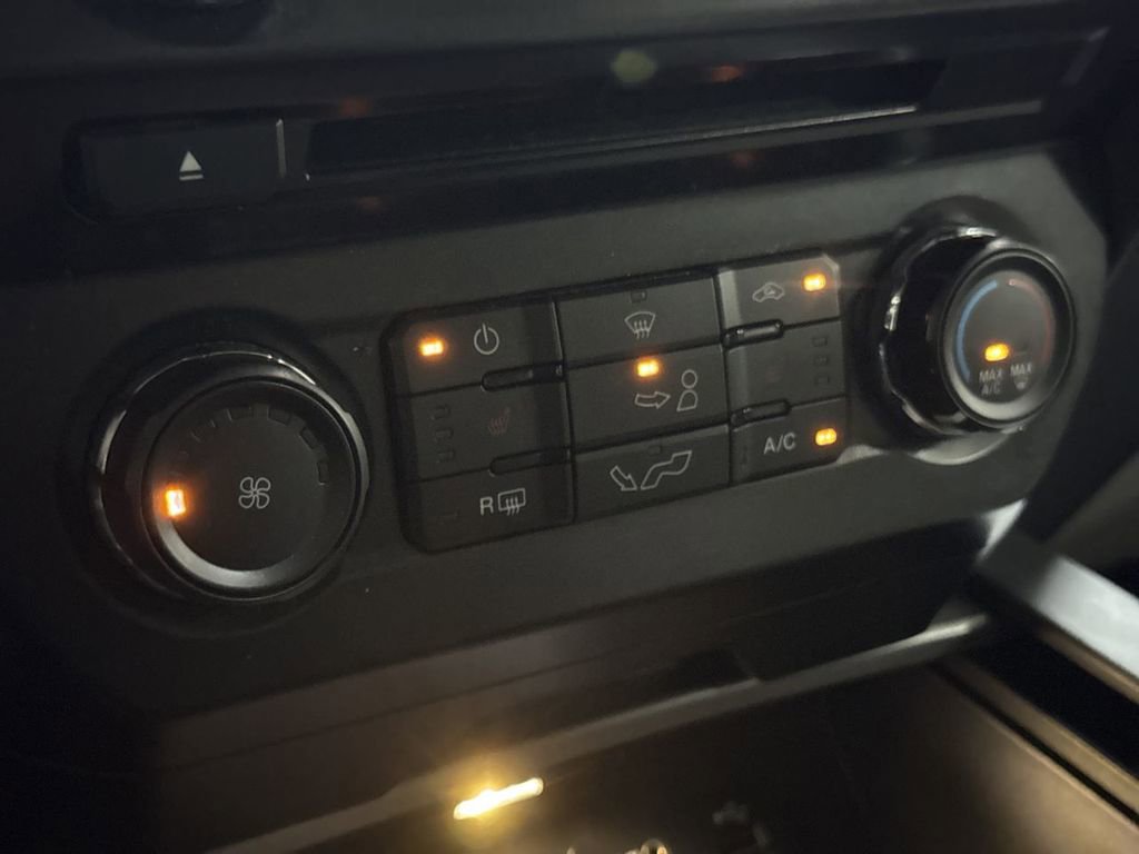 Used 2015 Ford F150 XLT w/ Equipment Group 302A Luxury AWD/4WD image 16