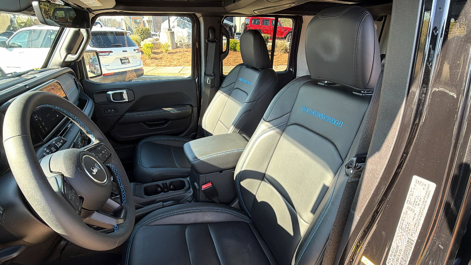 Used 2025 Jeep Wrangler Unlimited Rubicon 4xe image 17