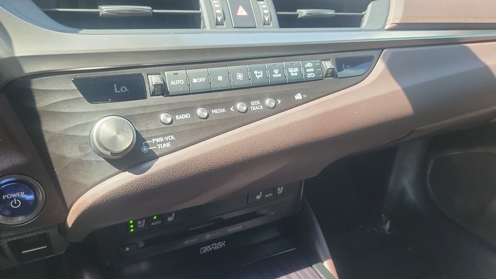 Used 2021 Lexus ES 300h w/ Premium Package FWD image 19