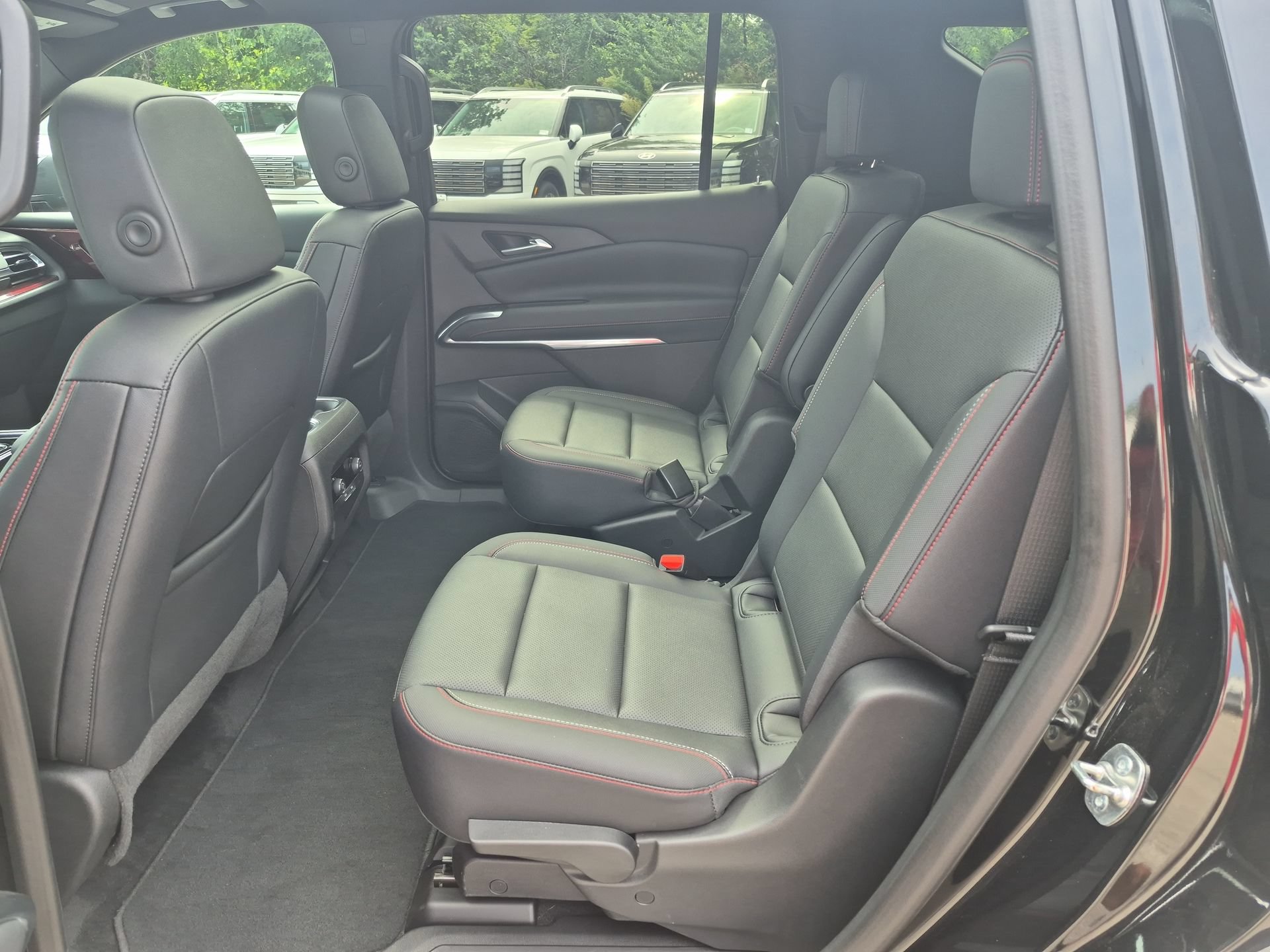 Used 2025 Chevrolet Traverse Z71 w/ Driver Confidence Package AWD/4WD image 26