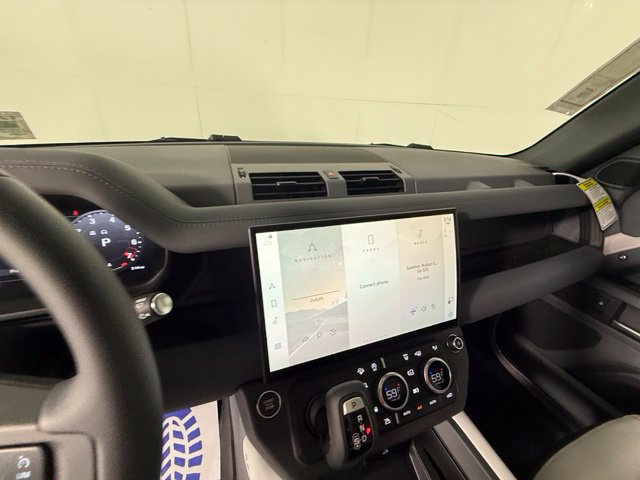 New 2026 Land Rover Defender 110 S AWD/4WD image 18