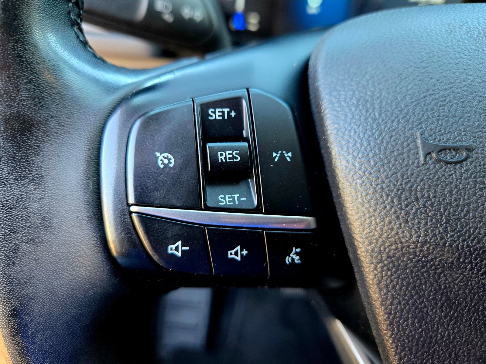 Used 2023 Ford Escape Active image 14