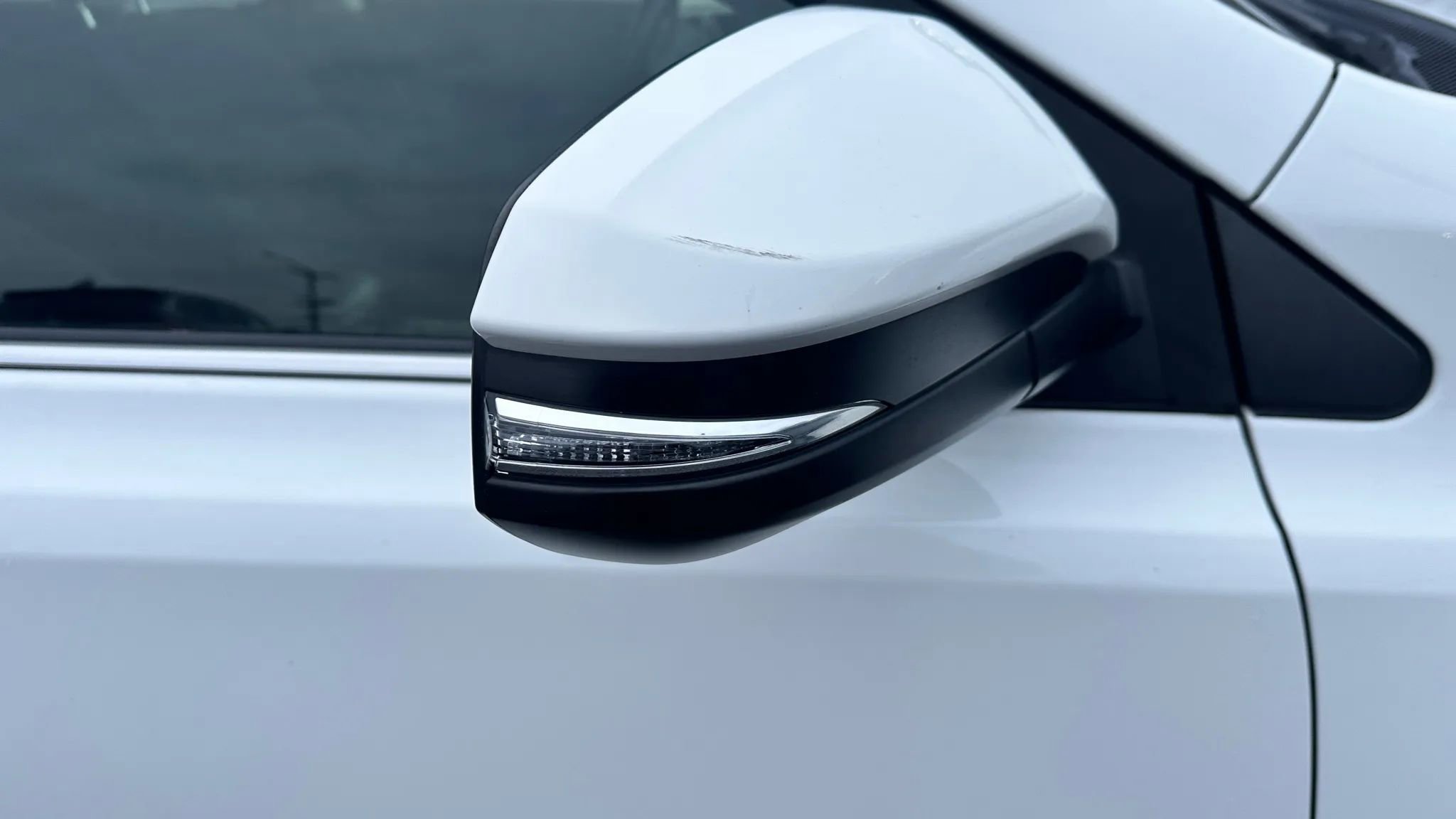 Used 2018 Toyota RAV4 XLE image 6