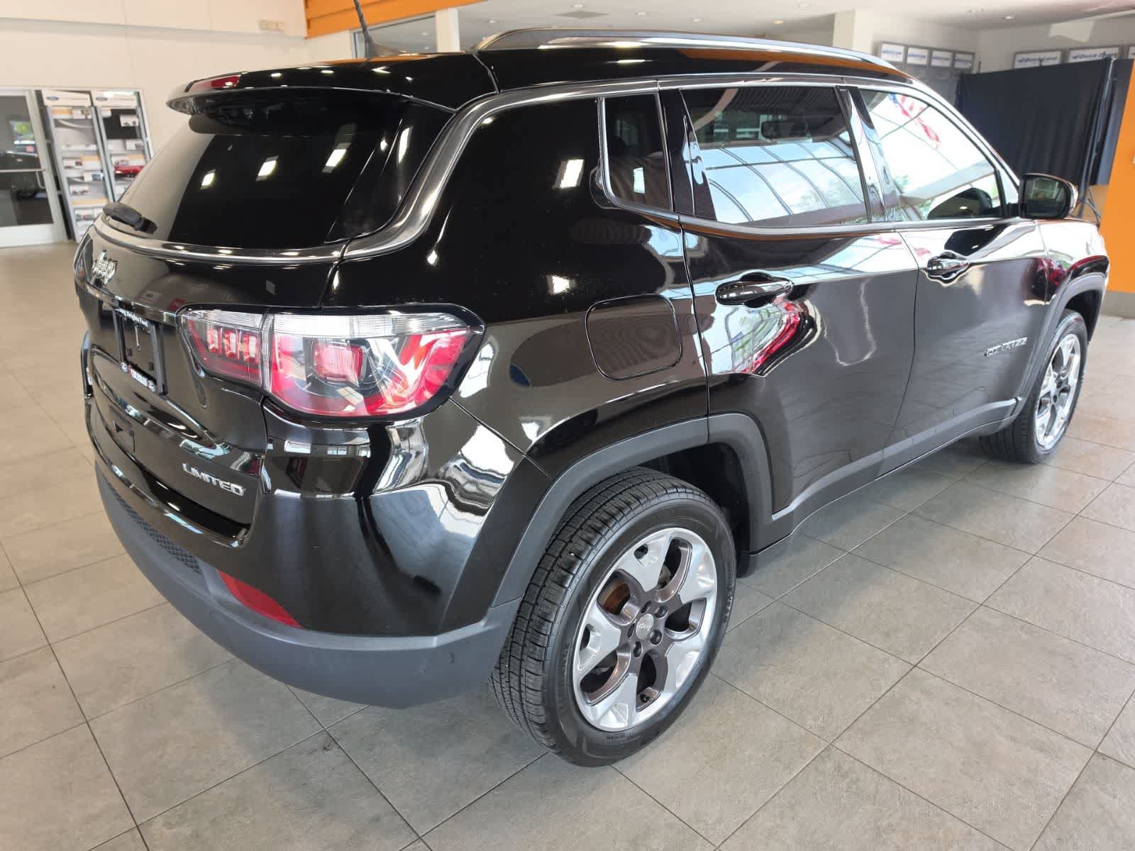 Used 2019 Jeep Compass Limited AWD/4WD image 7