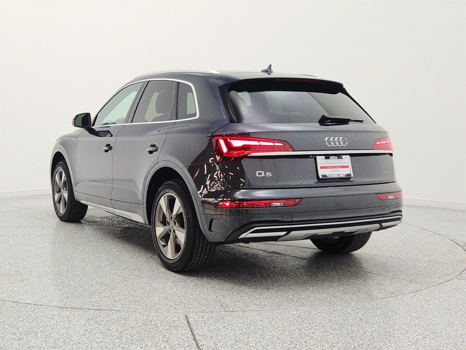 Used 2023 Audi Q5 2.0T Premium w/ Convenience Package AWD/4WD image 7