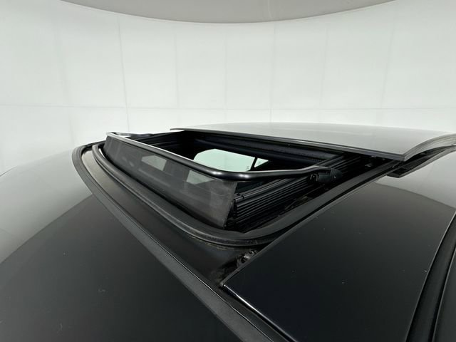 Used 2021 Nissan Maxima SR w/ Sport Mat Group FWD image 12