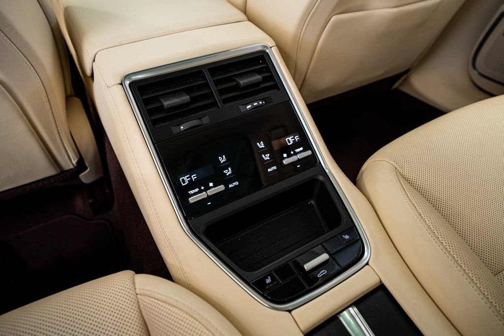Used 2023 Porsche Panamera Platinum Edition image 58