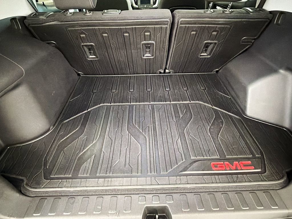 Used 2022 GMC Terrain SLE w/ Driver Convenience Package image 27