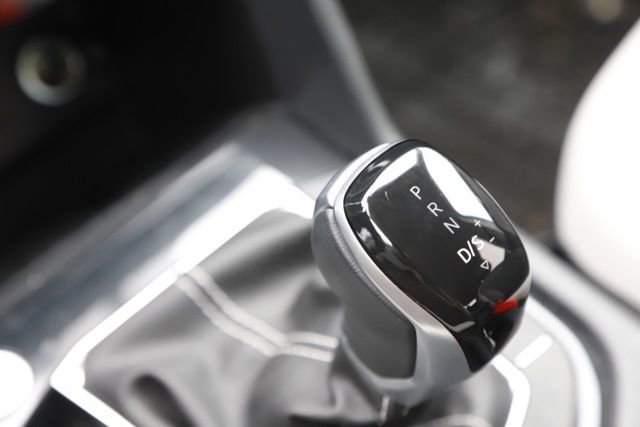 Used 2025 Volkswagen Taos SE w/ Black Wheel Package image 26