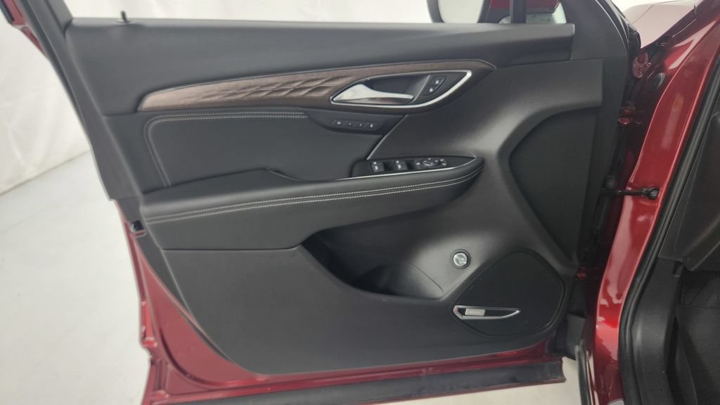 Used 2023 Buick Envision Avenir AWD/4WD image 19