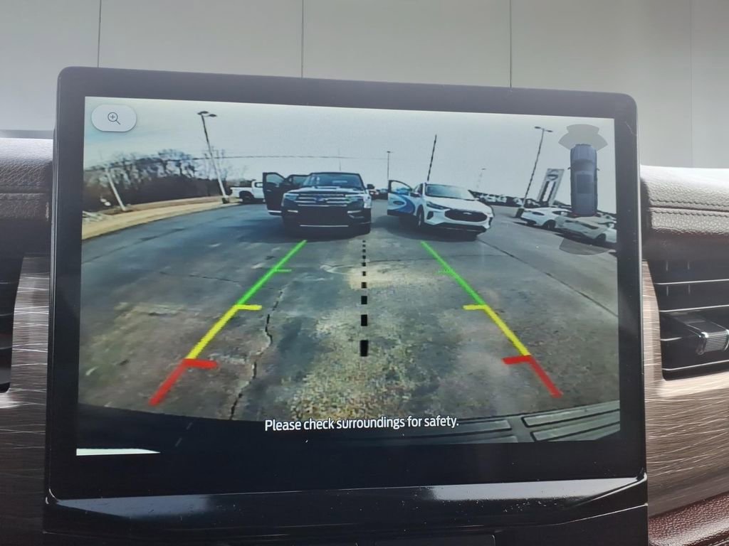 Used 2024 Ford Expedition Limited image 22